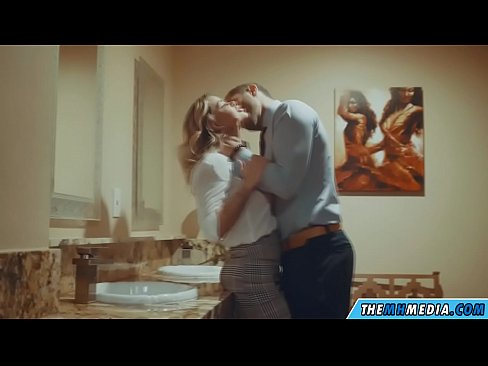 ❤️ когда грудастая блондинка соблазняет тебя в общественном туалете ❤️ Видео ебли на marketapp.top ❌️❤